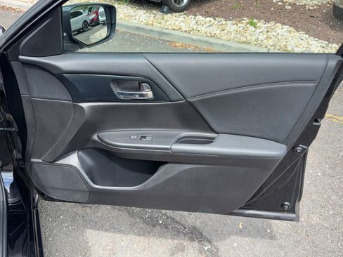 Used 2014 Honda Accord Sport image 16