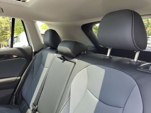 New 2026 Volkswagen Tiguan SE FWD image 9