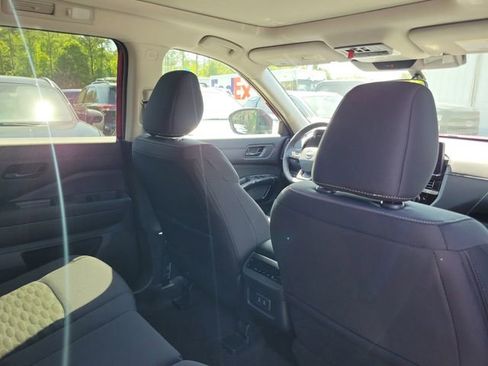 New 2026 Nissan Pathfinder SV w/ SV Premium Package FWD image 29