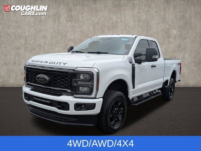 Used 2024 Ford F250 XL w/ STX Appearance Package AWD/4WD image 4