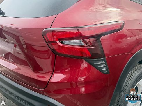 Used 2025 Chevrolet Trax LS image 10