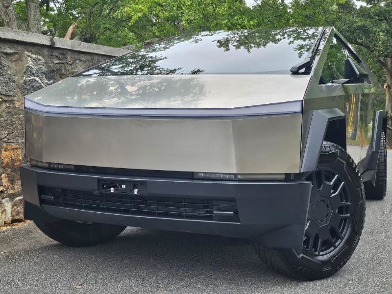 Used 2024 Tesla Cybertruck AWD Crew Cab image 87