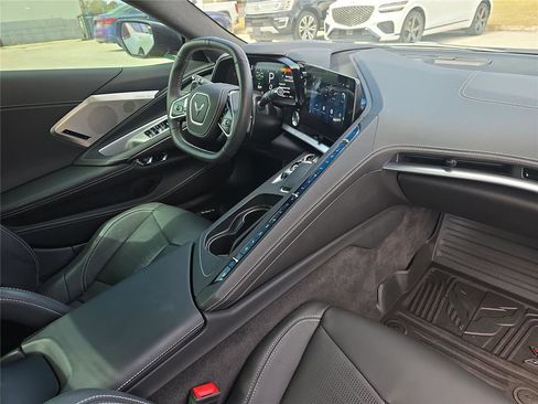 Used 2024 Chevrolet Corvette Stingray Premium Conv w/ Z51 Performance Package image 25