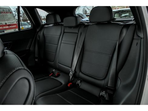 New 2026 Mercedes-Benz GLC 300 4MATIC image 9