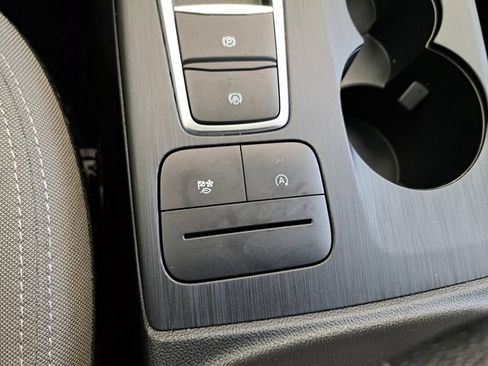 Certified 2022 Ford Escape S AWD/4WD image 16