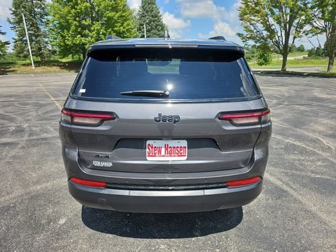 Used 2023 Jeep Grand Cherokee L Laredo AWD/4WD image 5