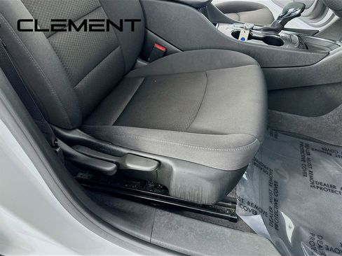 Used 2023 Chevrolet Malibu LT image 32