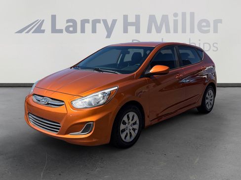 Used 2017 Hyundai Accent SE image 1