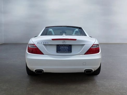 Used 2014 Mercedes-Benz SLK 250 image 9