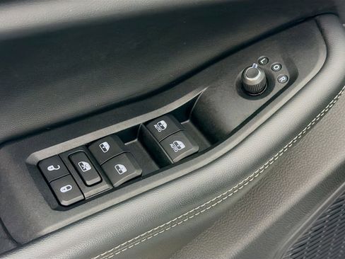 Used 2023 Jeep Grand Cherokee L Laredo image 19