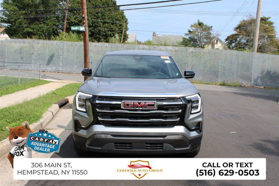 Used 2026 GMC Terrain Elevation FWD image 2