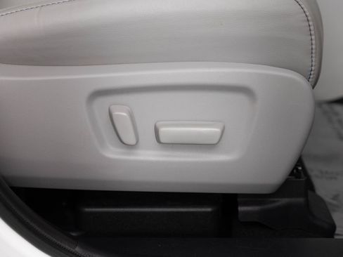 Used 2019 Toyota Highlander Limited Platinum AWD/4WD image 33