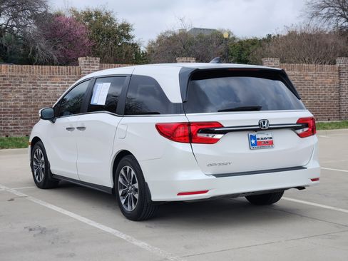 Certified 2024 Honda Odyssey EX-L image 8