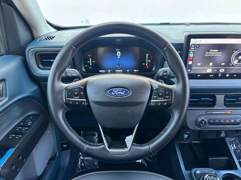 Used 2025 Ford Maverick Lobo image 26