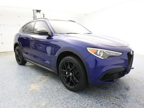 Used 2021 Alfa Romeo Stelvio Sprint w/ Nero Edizione image 2