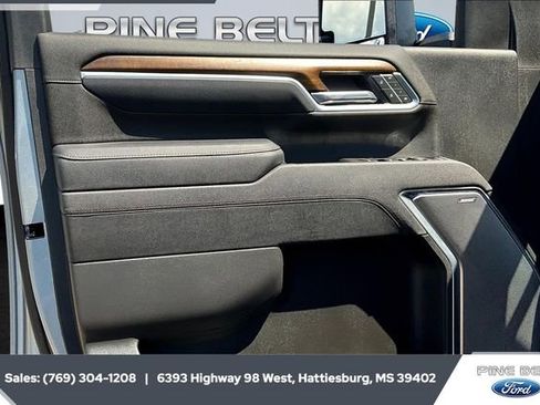 Used 2025 Chevrolet Silverado 2500 High Country w/ High Country Premium Package image 17