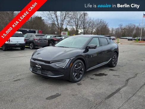 New 2025 Kia EV6 Light w/ Light LR Technology Package image 3