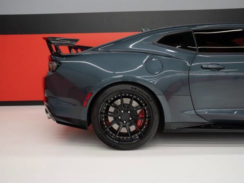 Used 2019 Chevrolet Camaro ZL1 RWD image 46