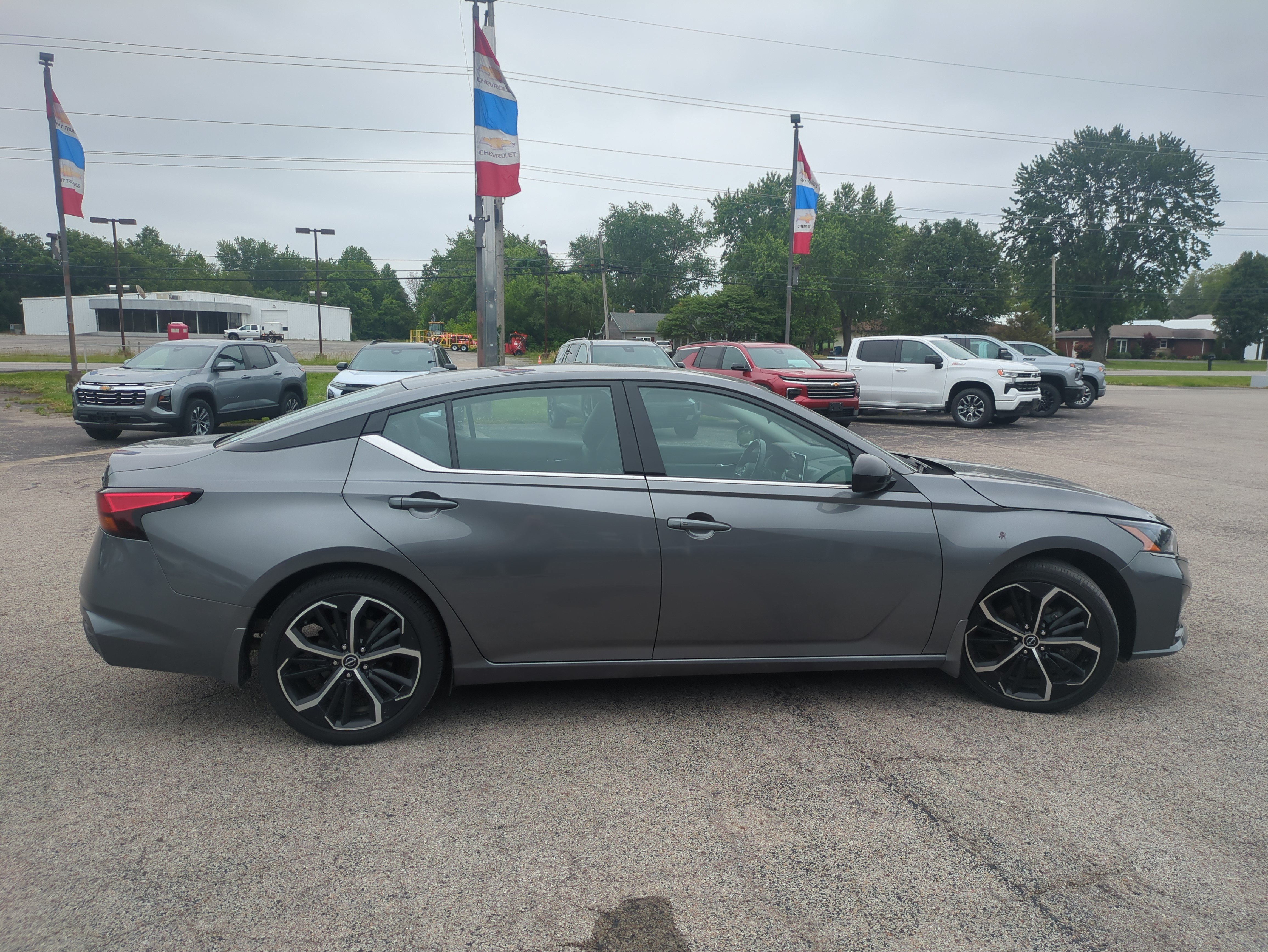 Used 2024 Nissan Altima 2.5 SR FWD image 4