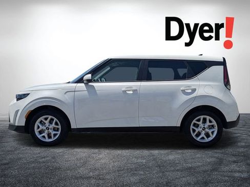 Certified 2025 Kia Soul LX w/ LX Technology Package FWD image 7