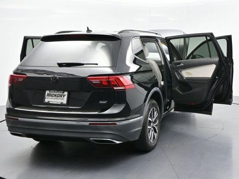 Used 2020 Volkswagen Tiguan SE w/ Panoramic Sunroof Package FWD image 42