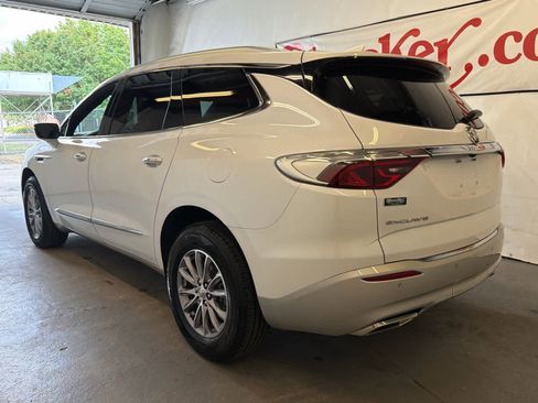 Used 2023 Buick Enclave Essence w/ Trailering Package, 5000 lbs. FWD image 9