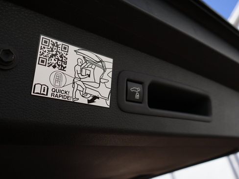 Used 2024 Toyota Sienna XLE image 15