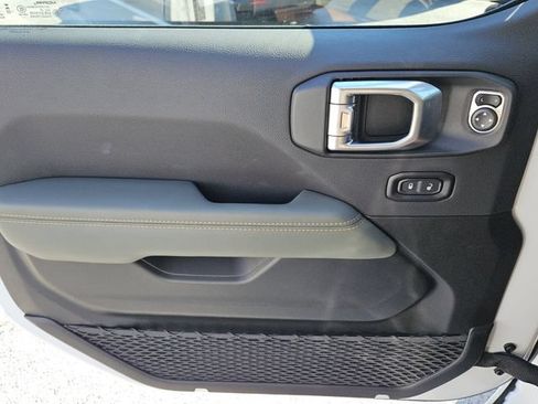 New 2026 Jeep Gladiator Mojave AWD/4WD image 24