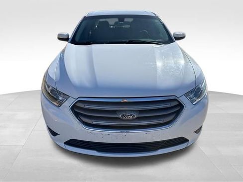 Used 2016 Ford Taurus SEL FWD image 8