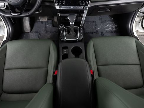 Used 2024 Kia Seltos SX w/ SX Sunroof Package image 40