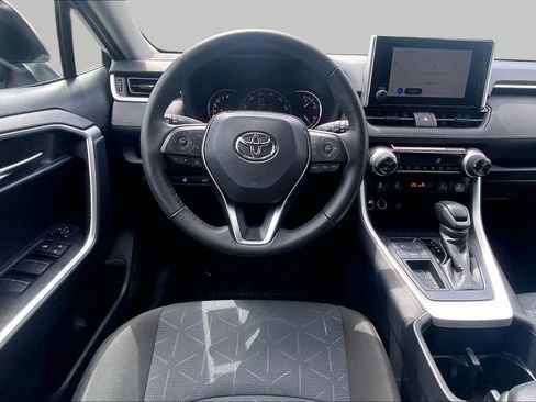 Used 2025 Toyota RAV4 XLE w/ Convenience Package FWD image 5