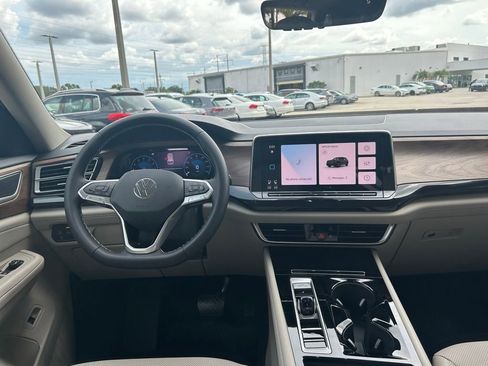New 2026 Volkswagen Atlas SE FWD image 47