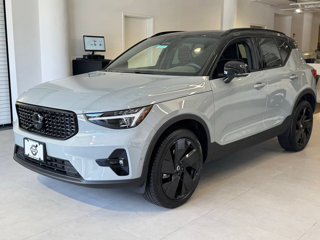 New 2026 Volvo XC40 B5 Ultra w/ Protection Package Premier AWD/4WD image 7