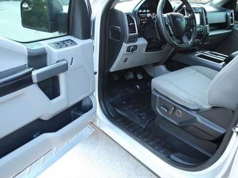 Used 2017 Ford F150 XLT w/ Equipment Group 302A Luxury RWD image 15