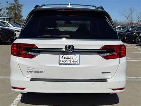 Used 2023 Honda Odyssey Touring image 5
