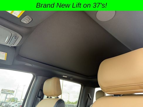 Used 2025 Ford F350 Lariat w/ Lariat Ultimate Package AWD/4WD image 27