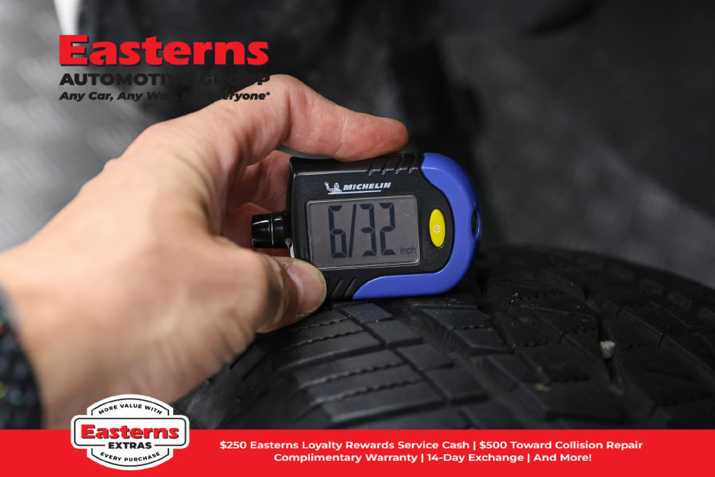 Used 2025 Toyota Tacoma SR RWD image 23