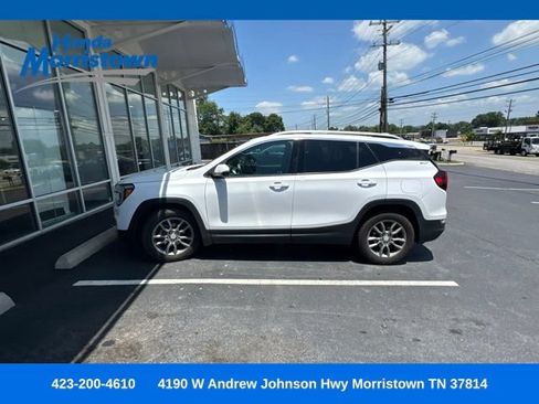 Used 2022 GMC Terrain SLT w/ Infotainment Package II FWD image 1