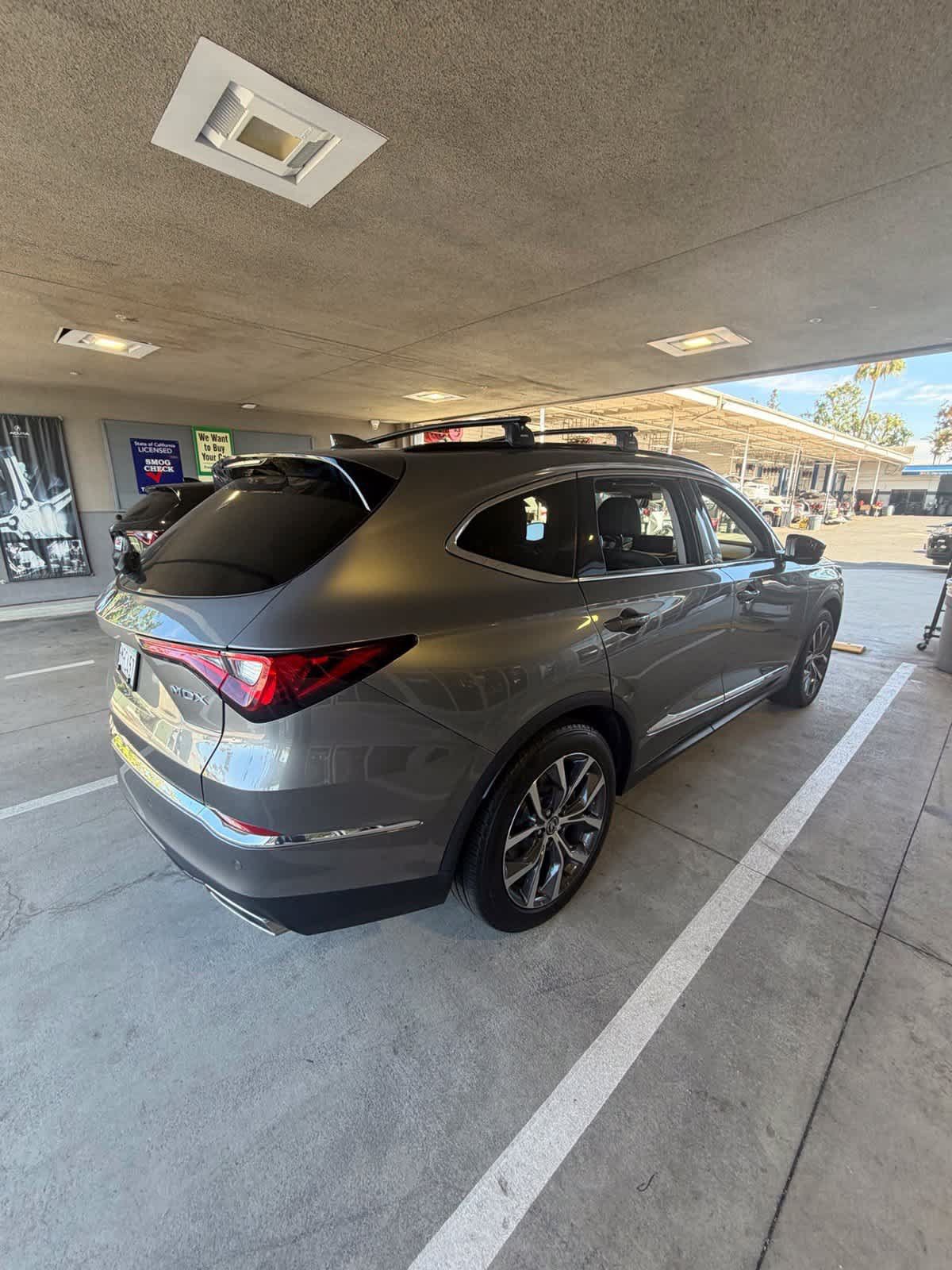 Used 2024 Acura MDX w/ Technology Package FWD image 4