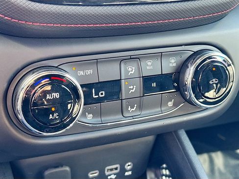 Used 2023 Chevrolet TrailBlazer RS w/ Convenience Package image 15