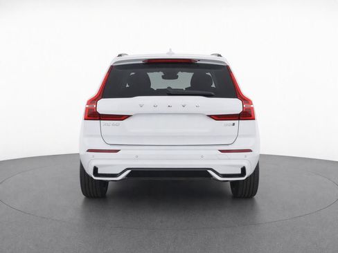 Certified 2026 Volvo XC60 B5 Plus AWD/4WD image 7