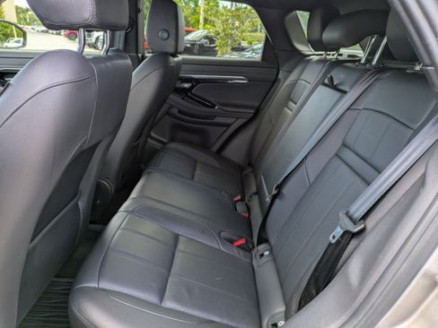 Used 2022 Land Rover Range Rover Evoque R-Dynamic SE AWD/4WD image 13