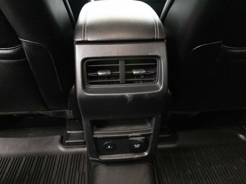 Used 2023 Ford Edge Titanium AWD/4WD image 27