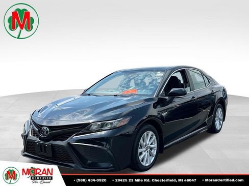 Used 2024 Toyota Camry SE FWD image 1
