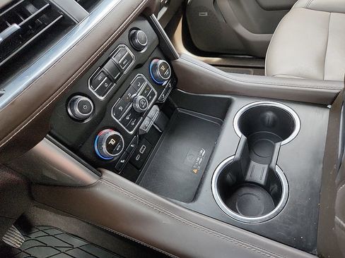 Used 2024 Chevrolet Tahoe LT image 12