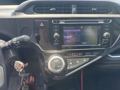 Used 2016 Toyota Prius C Two FWD image 7
