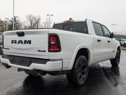 New 2026 RAM 1500 4x4 Crew Cab image 3
