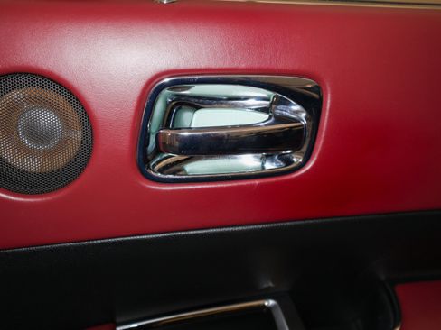 Used 2015 Rolls-Royce Wraith RWD image 57