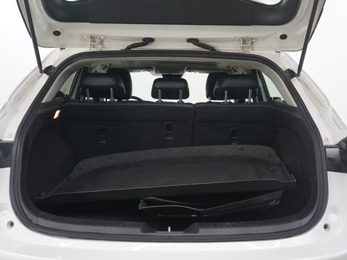 Used 2018 MAZDA MAZDA3 Touring FWD image 17