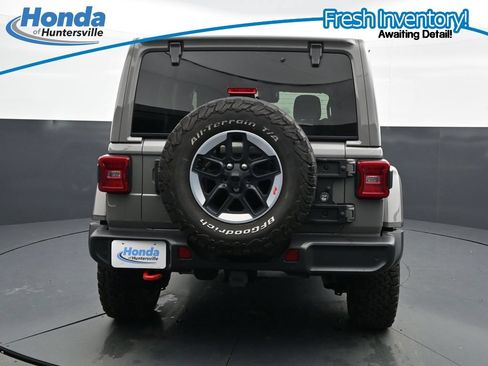 Used 2022 Jeep Wrangler Unlimited Rubicon w/ Dual Top Group AWD/4WD image 8